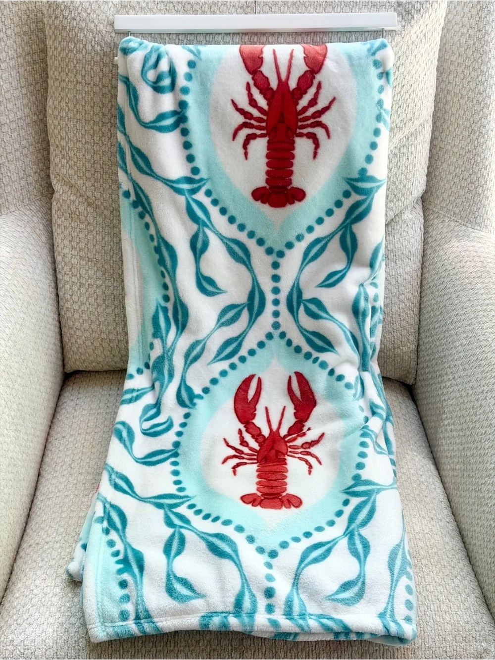 Martha Stewart Red Lobster Plush Throw Blanket 60x70 White Teal Coastal Prep NWT